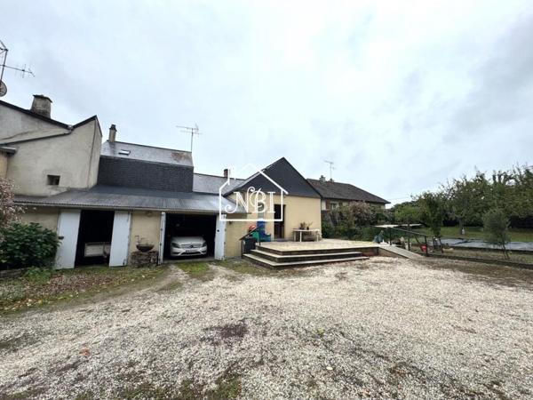 À VENDRE Propriété 5 pièces sur terrain 1300 m2 LAVAL CENTRE