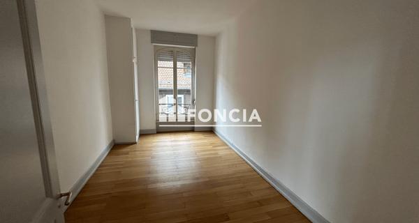 Location Appartement 7 pièces 196.73 m² - Strasbourg 67000