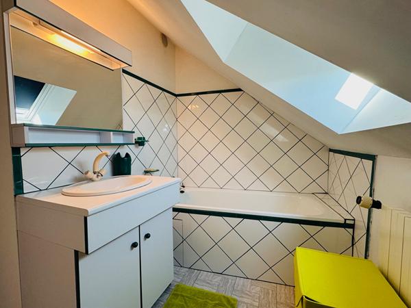 Maison 4 chambres - Guérande Beslon - Gare et commerces à pied,  
Guerande 44350