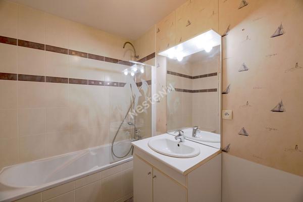 Bruz centre - Appartement 4 pièces - terrasse et jardin - Garage - Exposition SUD