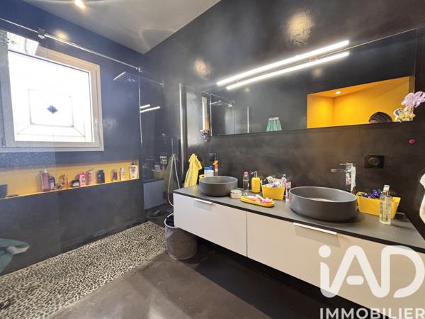 Maison à vendre 5 pièces 228 m² Ucel