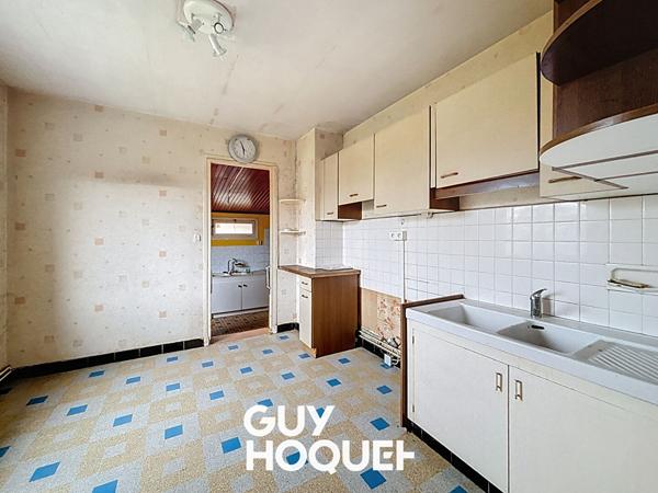 Maison 4 pièces 96.08 m2 / Fort potentiel / Maison de plain-pied / dépendances / 1 500 m² de terrain