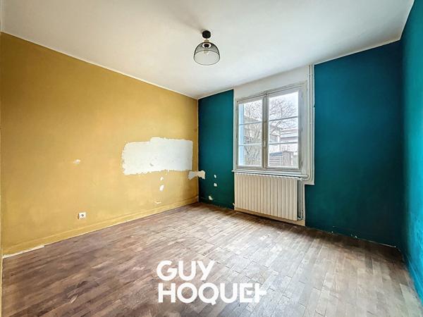 Maison 4 pièces 96.08 m2 / Fort potentiel / Maison de plain-pied / dépendances / 1 500 m² de terrain