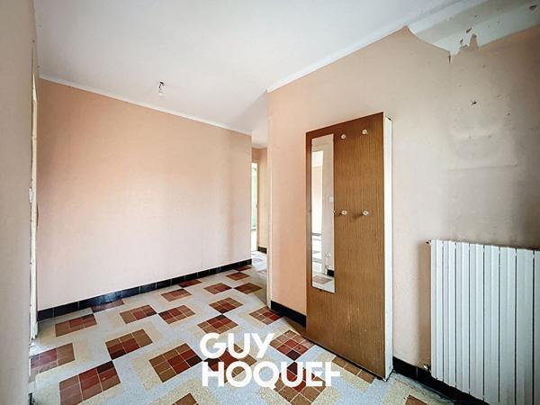 Maison 4 pièces 96.08 m2 / Fort potentiel / Maison de plain-pied / dépendances / 1 500 m² de terrain