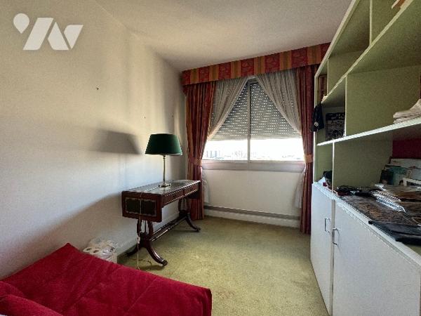 VAUGIRARD APPARTEMENT FAMILIAL