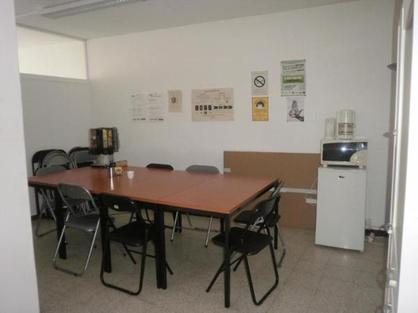 Local commercial à louer 64.85m²