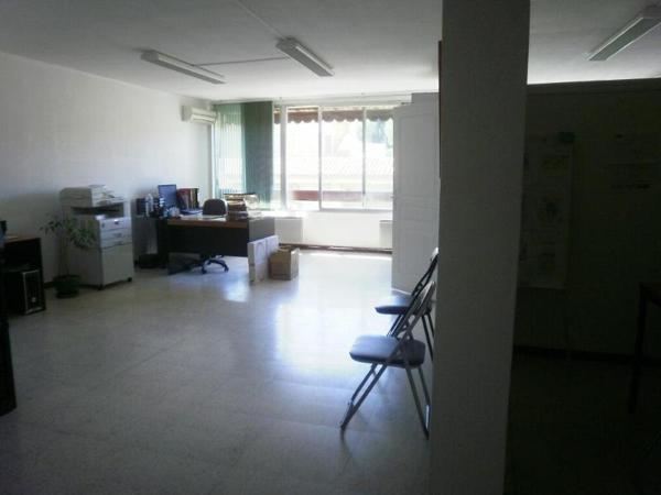 Local commercial à louer 64.85m²