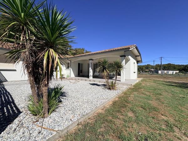 Maison
         7 pièces
        - 200 m² Bien prestige 499 000 € *