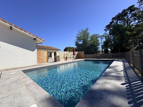 Maison
         7 pièces
        - 200 m² Bien prestige 499 000 € *