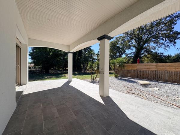 Maison
         7 pièces
        - 200 m² Bien prestige 499 000 € *