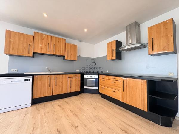 Maison
         7 pièces
        - 200 m² Bien prestige 499 000 € *