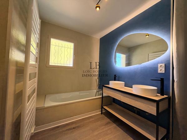 Maison
         7 pièces
        - 200 m² Bien prestige 499 000 € *