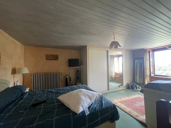 Maison
         6 pièces
        - 180 m² 220 000 € *