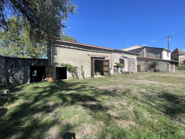 Maison
         6 pièces
        - 180 m² 220 000 € *