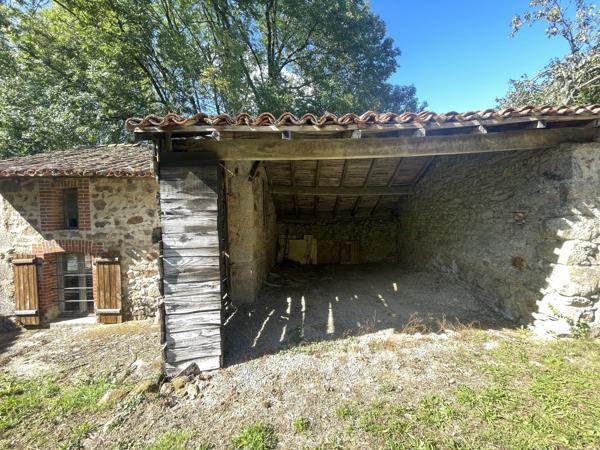 Maison
         6 pièces
        - 180 m² 220 000 € *