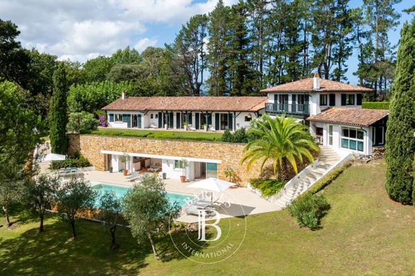 Ciboure, Maison 6 Chambres -  340 m² à vendre