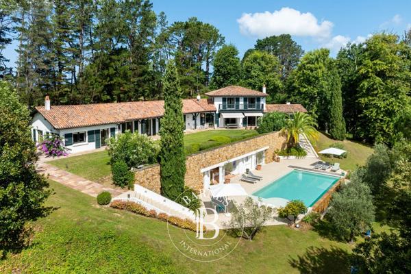 Ciboure, Maison 6 Chambres -  340 m² à vendre