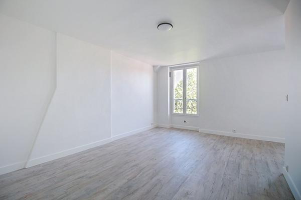 STUDIO RUEIL-MALMAISON PLEIN COEUR DE VILLE - A 150m DE L'ANCIENNE MAIRIE