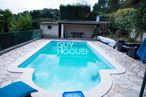 Maison de caractère + appartement indépendant avec piscine sur Aubenas