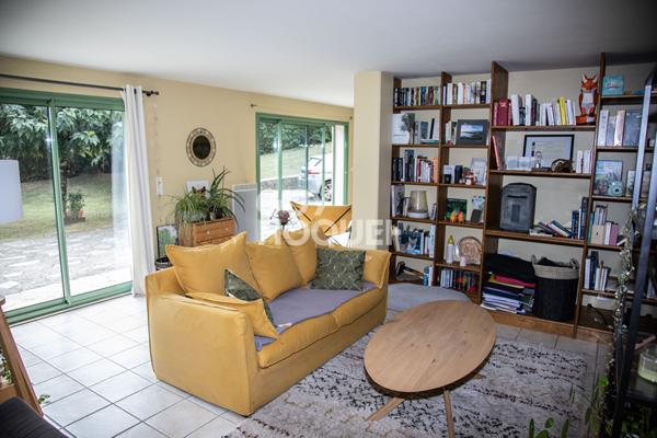 Maison de caractère + appartement indépendant avec piscine sur Aubenas