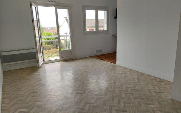 Appartement à louer    1 pièce • 25,85 m2 Massy