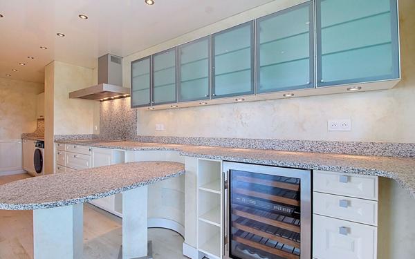 Appartement à vendre    5 pièces • 143,77 m2 Ambilly