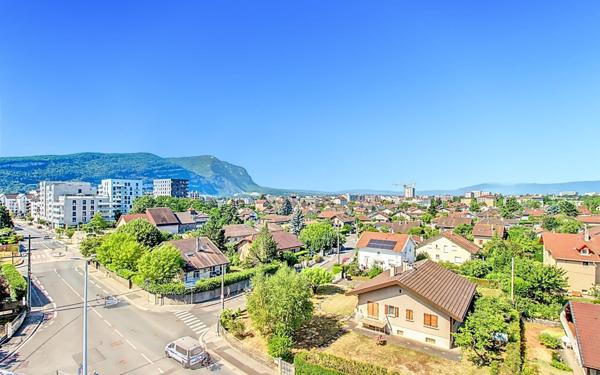 Appartement à vendre    5 pièces • 143,77 m2 Ambilly