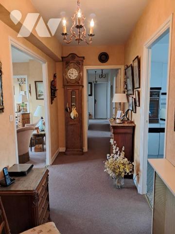 BOULOGNE SUR MER A VENDRE APPARTEMENT AVEC CAVE ET PLACE DE STATIONNEMENT