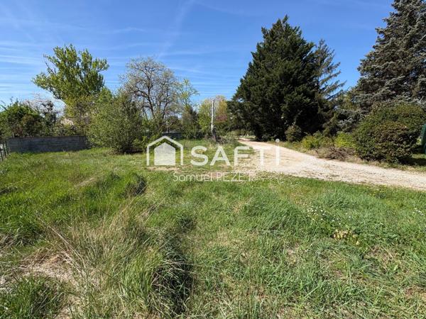 RARE - TERRAIN CONSTRUCTIBLE VIABILISÉ 961 M²