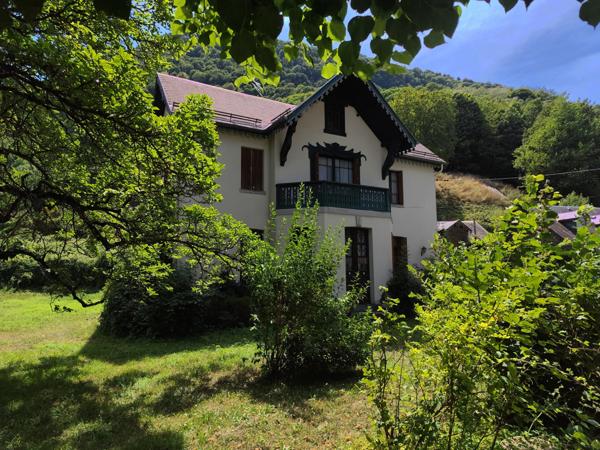 Bagnères-de-Luchon (31110) Maison 157 m² 8 pièces Bagnères de Luchon