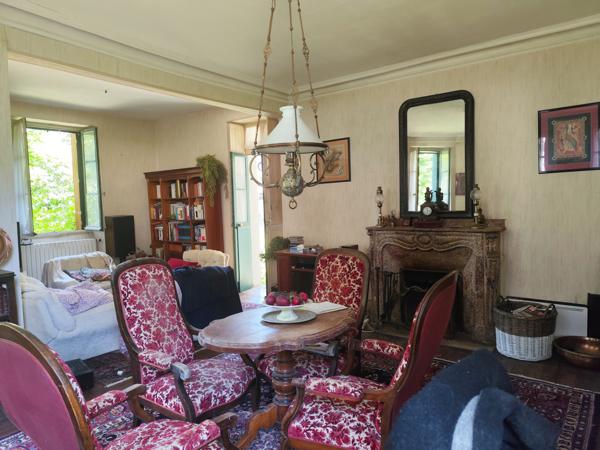 Bagnères-de-Luchon (31110) Maison 157 m² 8 pièces Bagnères de Luchon