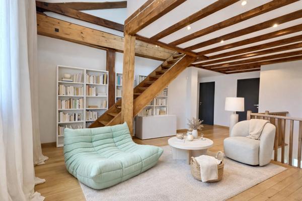 Maison à vendre 8 pièces ORNEX (01)