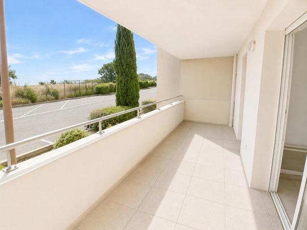 Appartement T2 avec terrasse et parking à Boujan-sur-Libron – Résidence sécurisée