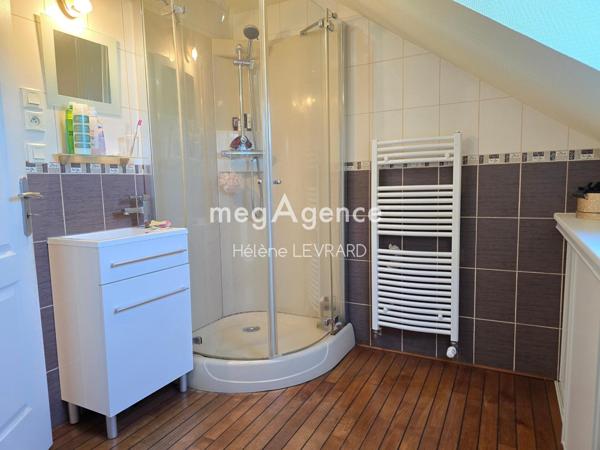 Maison à Évron, 53600 - 7 pièces 115m²