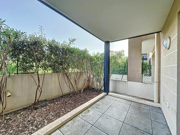 Appartement à louer    1 pièce •  Le Cannet