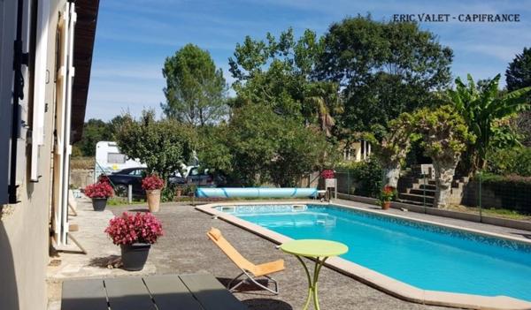 HEUGAS (40) - MAISON DE 285 M2 ENVIRON - PISCINE - TERRAIN DE 2780 M2