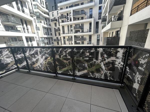 Location Appartement 4 pièces 90 m² - Courbevoie 92400