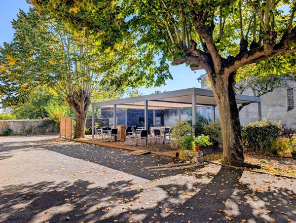 Maison Cazeres 8 pièce(s) 238 m2 avec garage et jardin