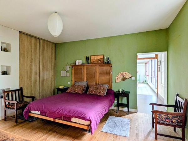 Maison Cazeres 8 pièce(s) 238 m2 avec garage et jardin