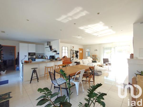 Maison à vendre 9 pièces 213 m² Chinon