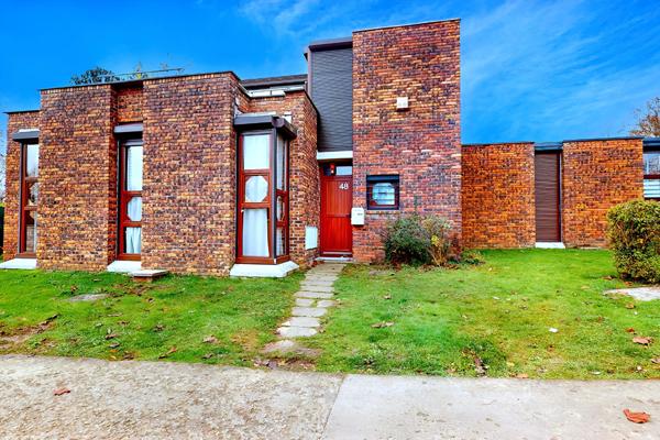 Maison 6 pieces 4 chambres dont une en RDC d'environ 121 m2