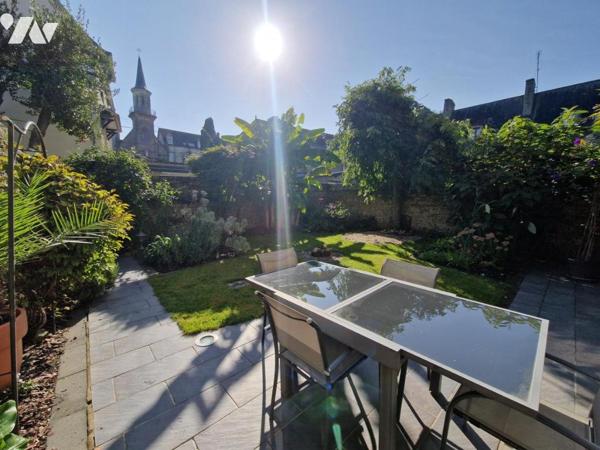 PONTIVY (56) Maison bourgeoise en centre ville