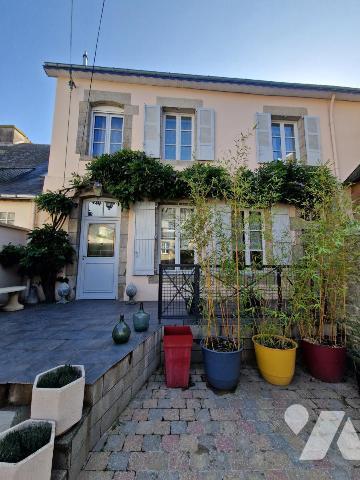 PONTIVY (56) Maison bourgeoise en centre ville