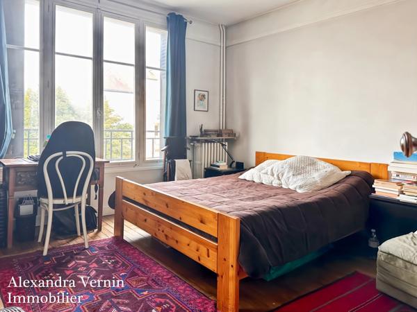 Maison familiale 5-6 chambres proche centre ville et Lycée International