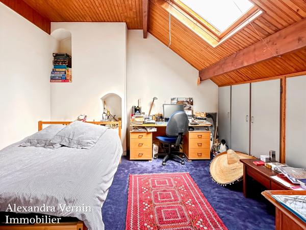 Maison familiale 5-6 chambres proche centre ville et Lycée International