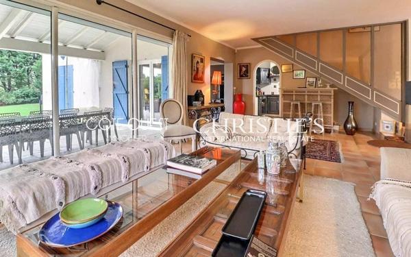 À vendre Bidart - Maison avec piscine et aperçu mer sur vaste terrain