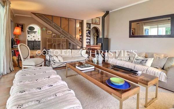 À vendre Bidart - Maison avec piscine et aperçu mer sur vaste terrain