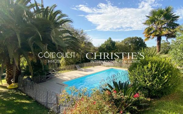 À vendre Bidart - Maison avec piscine et aperçu mer sur vaste terrain