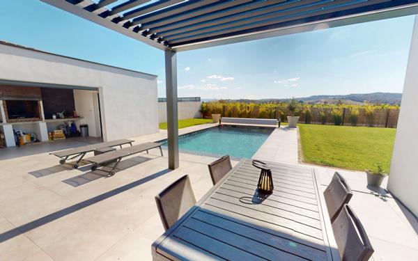 Maison à vendre    5 pièces •  Lavalette