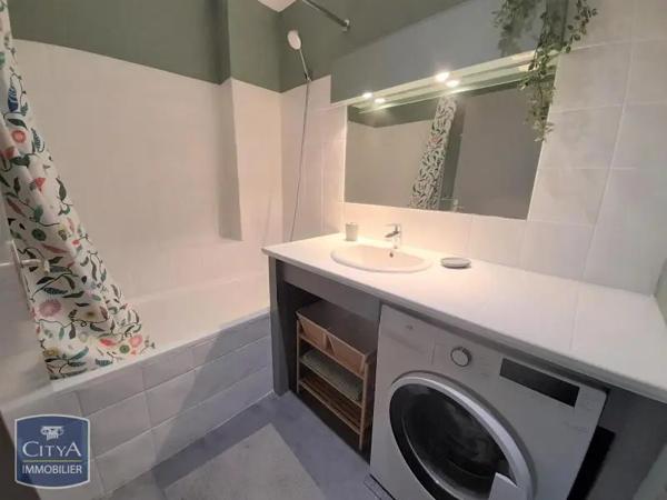Appartement à louer 3 pièces 45.2m² Lille (59000)